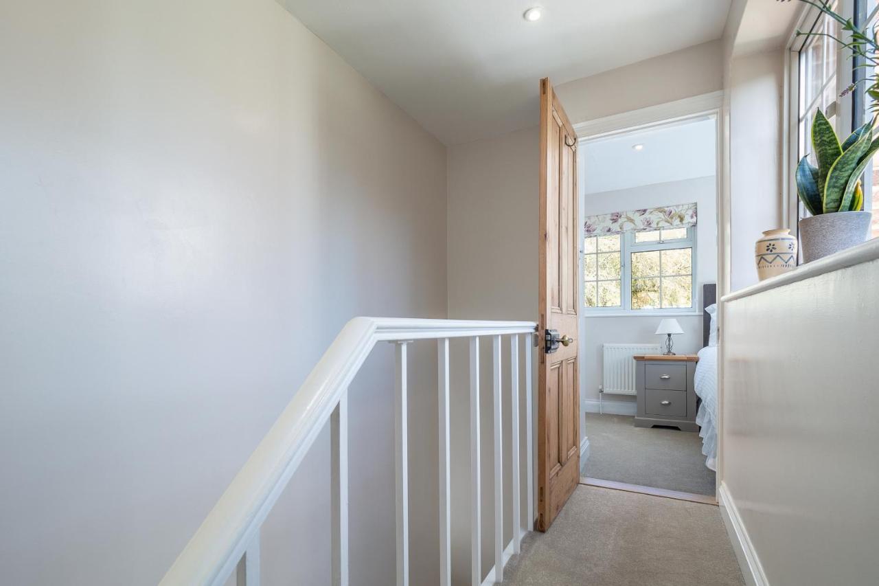 Adorable Cottage With A Log Burner In Heavenly Village - Constable Lodge Nayland Exteriör bild