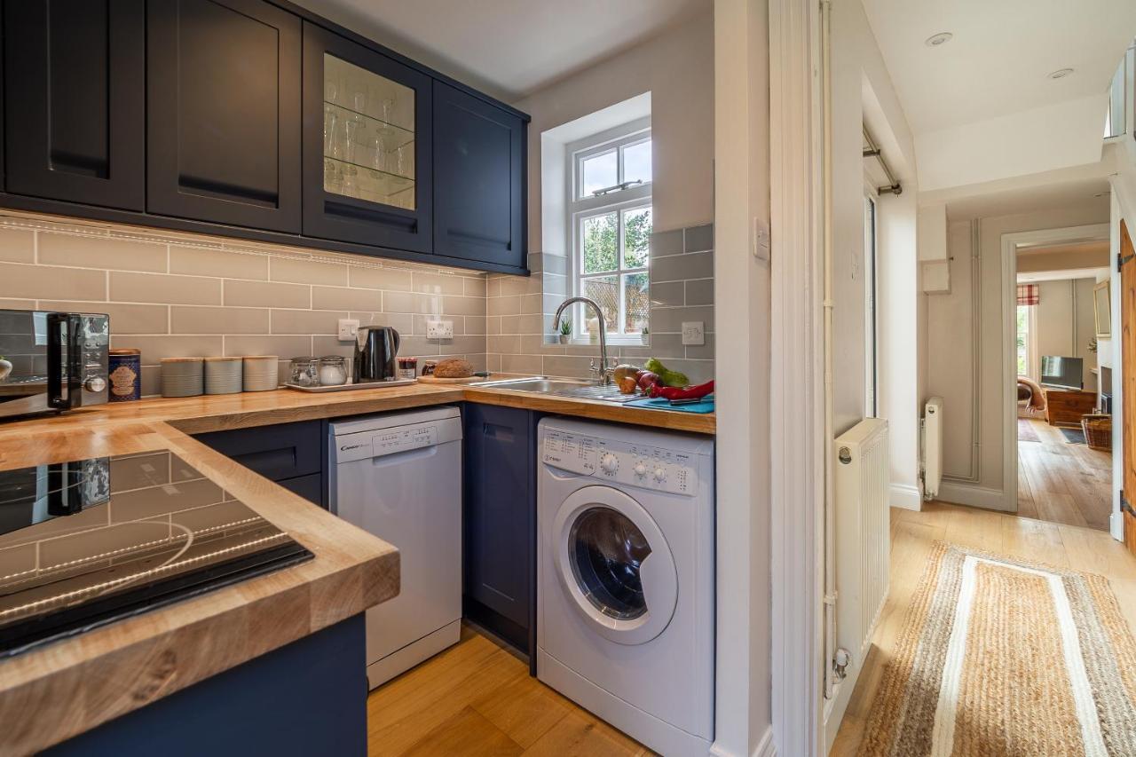 Adorable Cottage With A Log Burner In Heavenly Village - Constable Lodge Nayland Exteriör bild