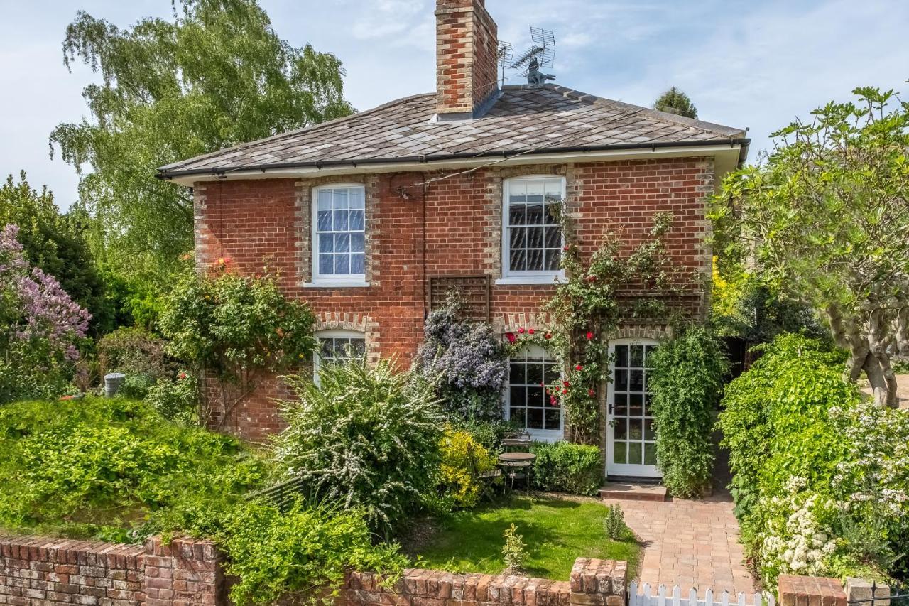 Adorable Cottage With A Log Burner In Heavenly Village - Constable Lodge Nayland Exteriör bild