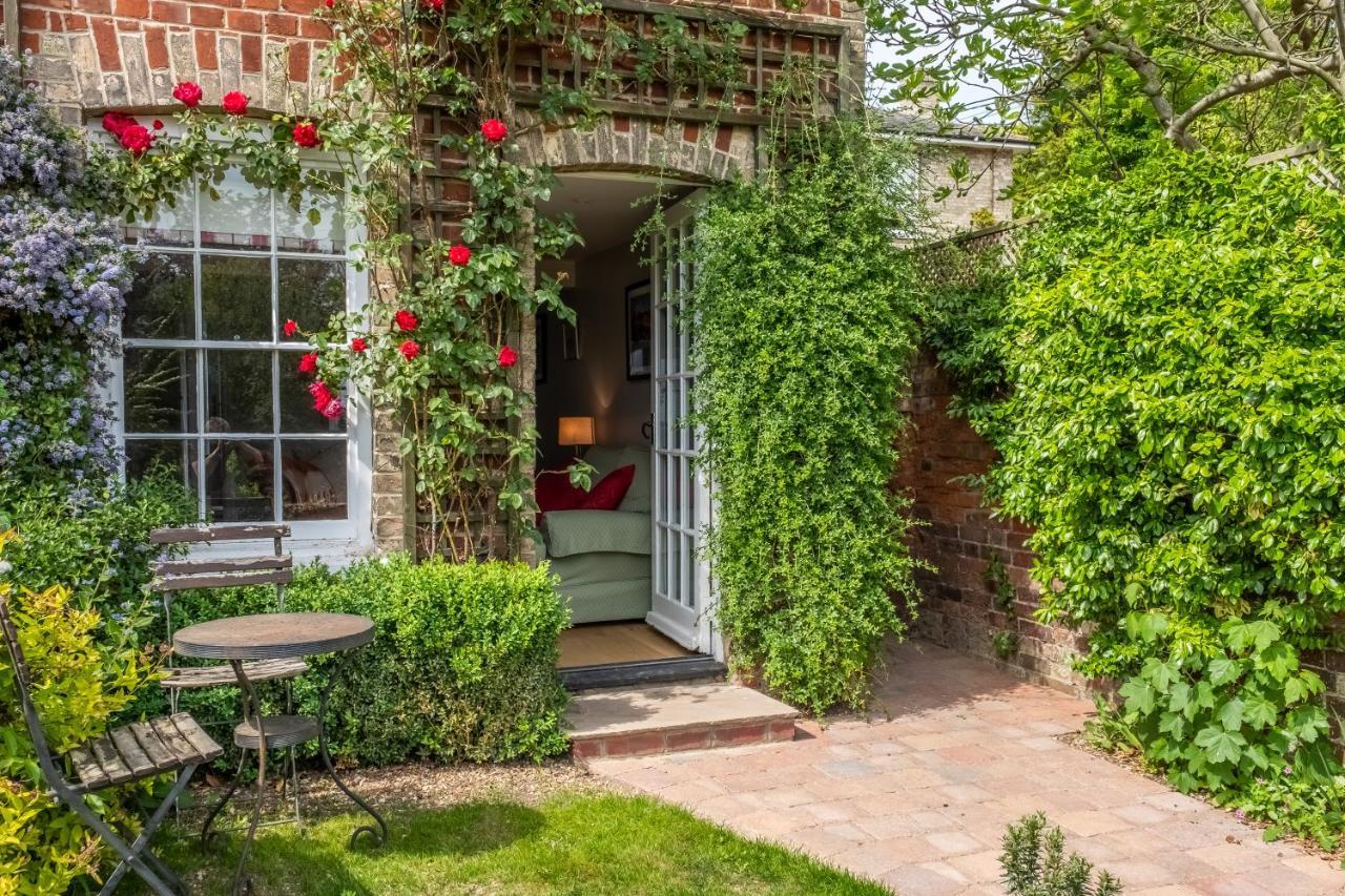 Adorable Cottage With A Log Burner In Heavenly Village - Constable Lodge Nayland Exteriör bild